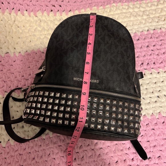 Michael Kors leather backpack - Picture 3 of 6